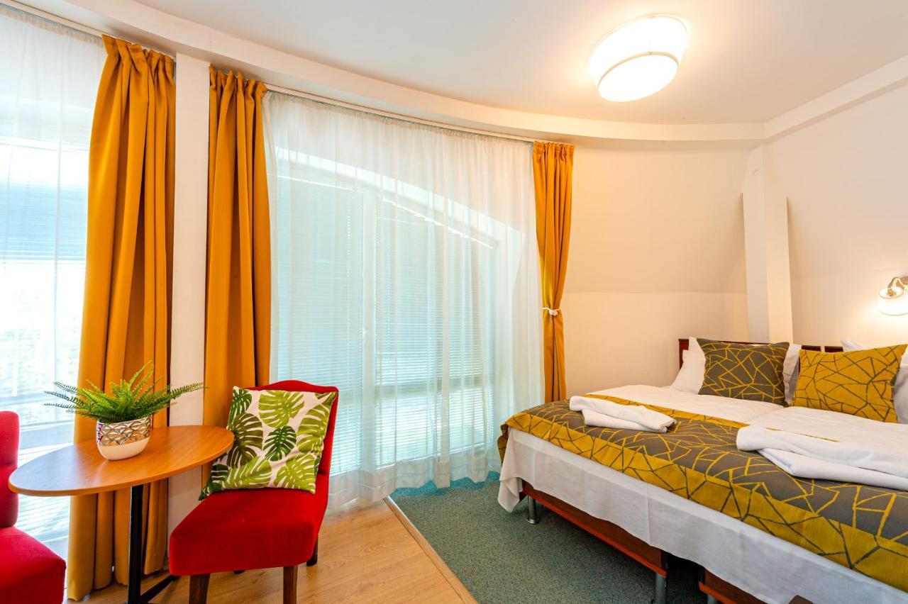 My Lake Hotel Zamárdi エクステリア 写真