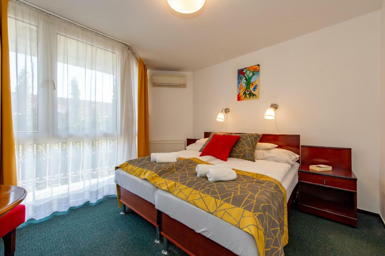 My Lake Hotel Zamárdi エクステリア 写真