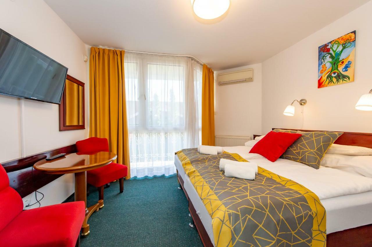 My Lake Hotel Zamárdi エクステリア 写真