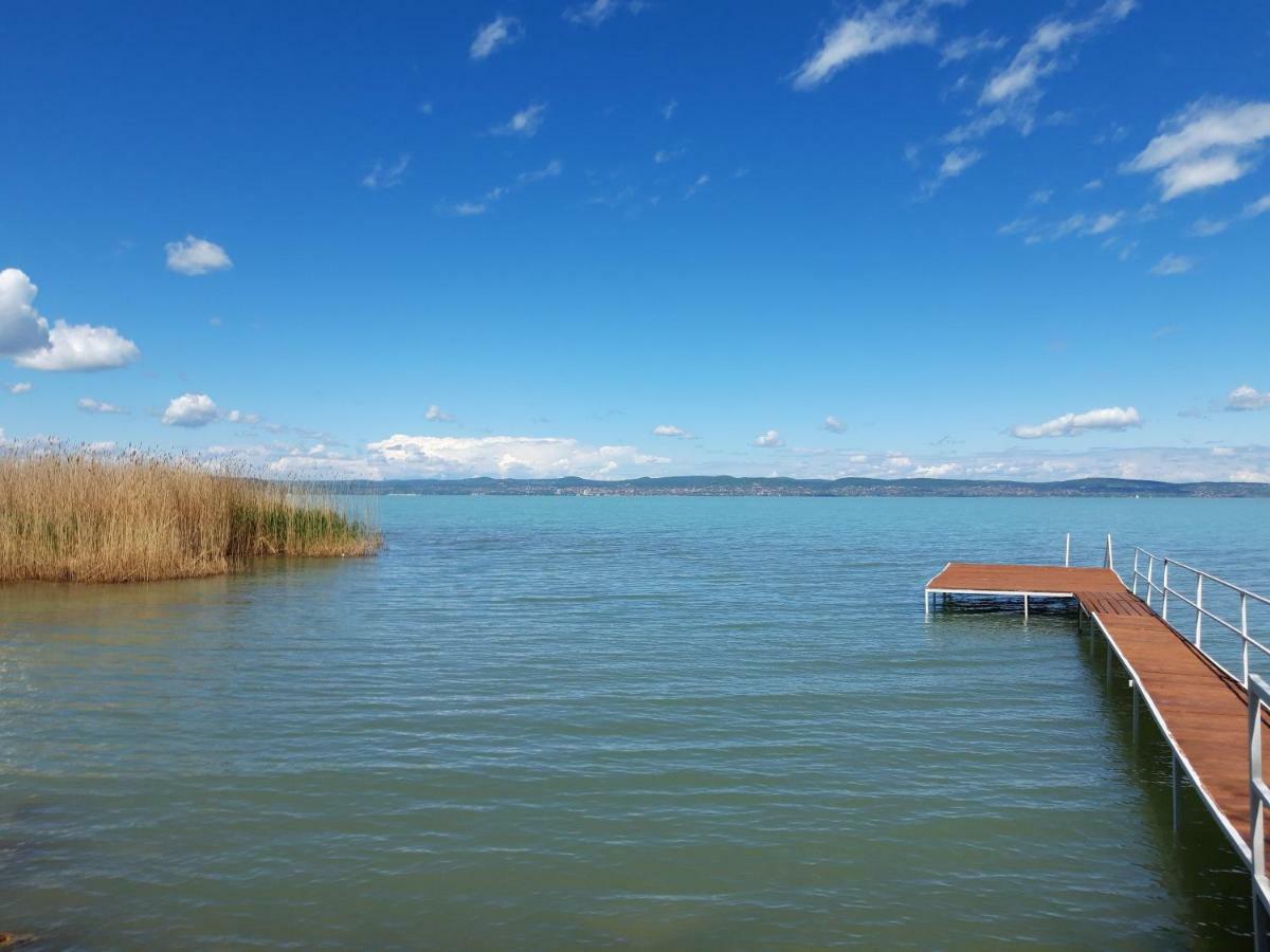 My Lake Hotel Zamárdi エクステリア 写真