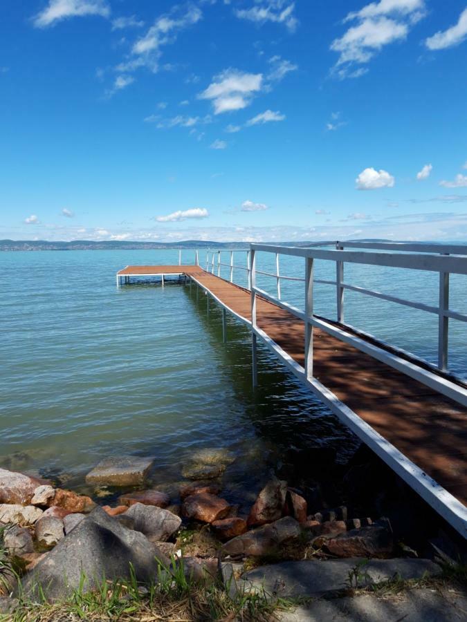 My Lake Hotel Zamárdi エクステリア 写真